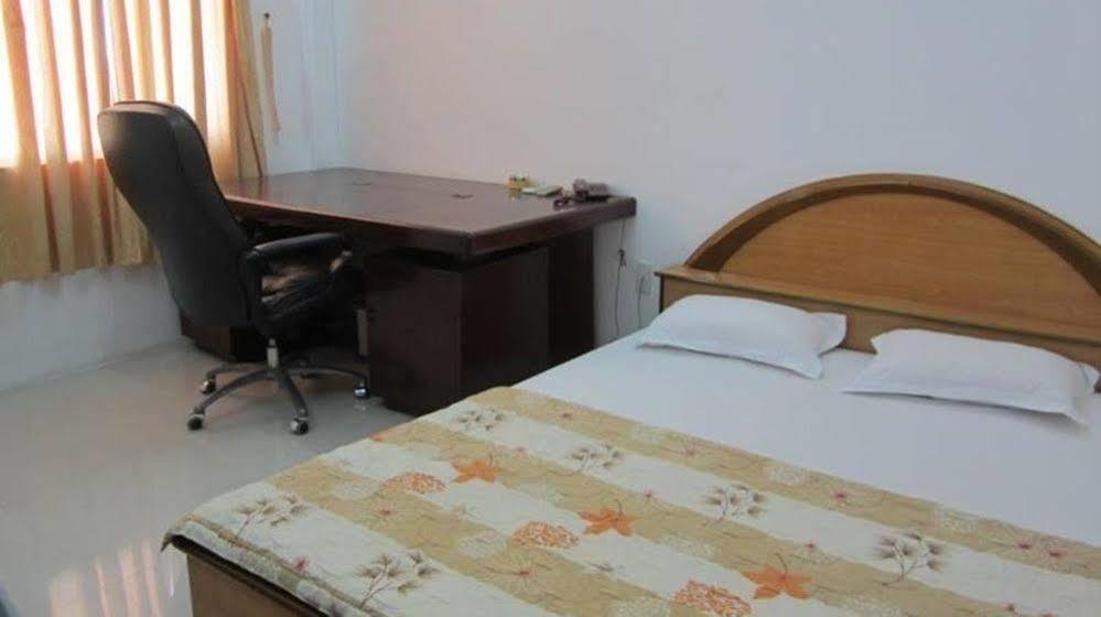 Oyo 802 Minh Hoa Hotel Να Τρανγκ Εξωτερικό φωτογραφία
